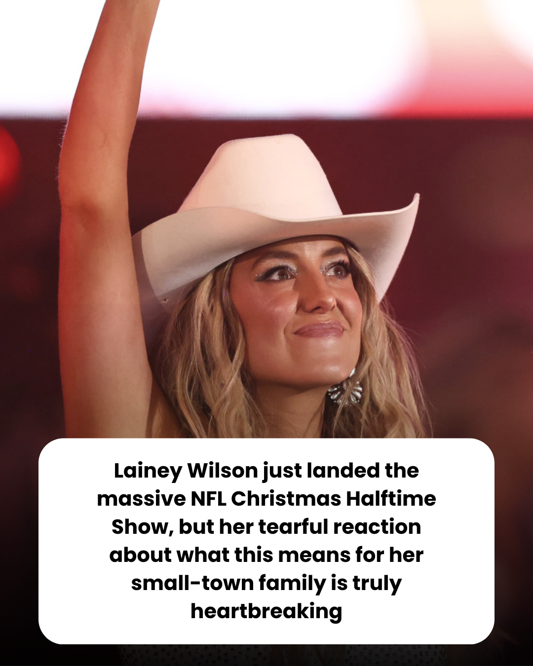 Lainey Wilson just landed the massive NFL Christmas Halftime Show, but her tearful reaction about what this means for her small-town family is truly heartbreaking